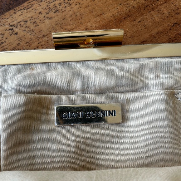 Gold evening purse - Picture 2 of 3